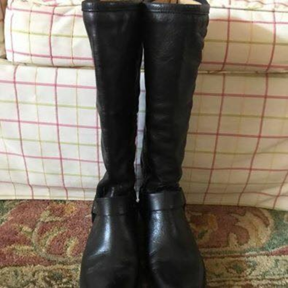 Women's 7.5 Black Frye Boots